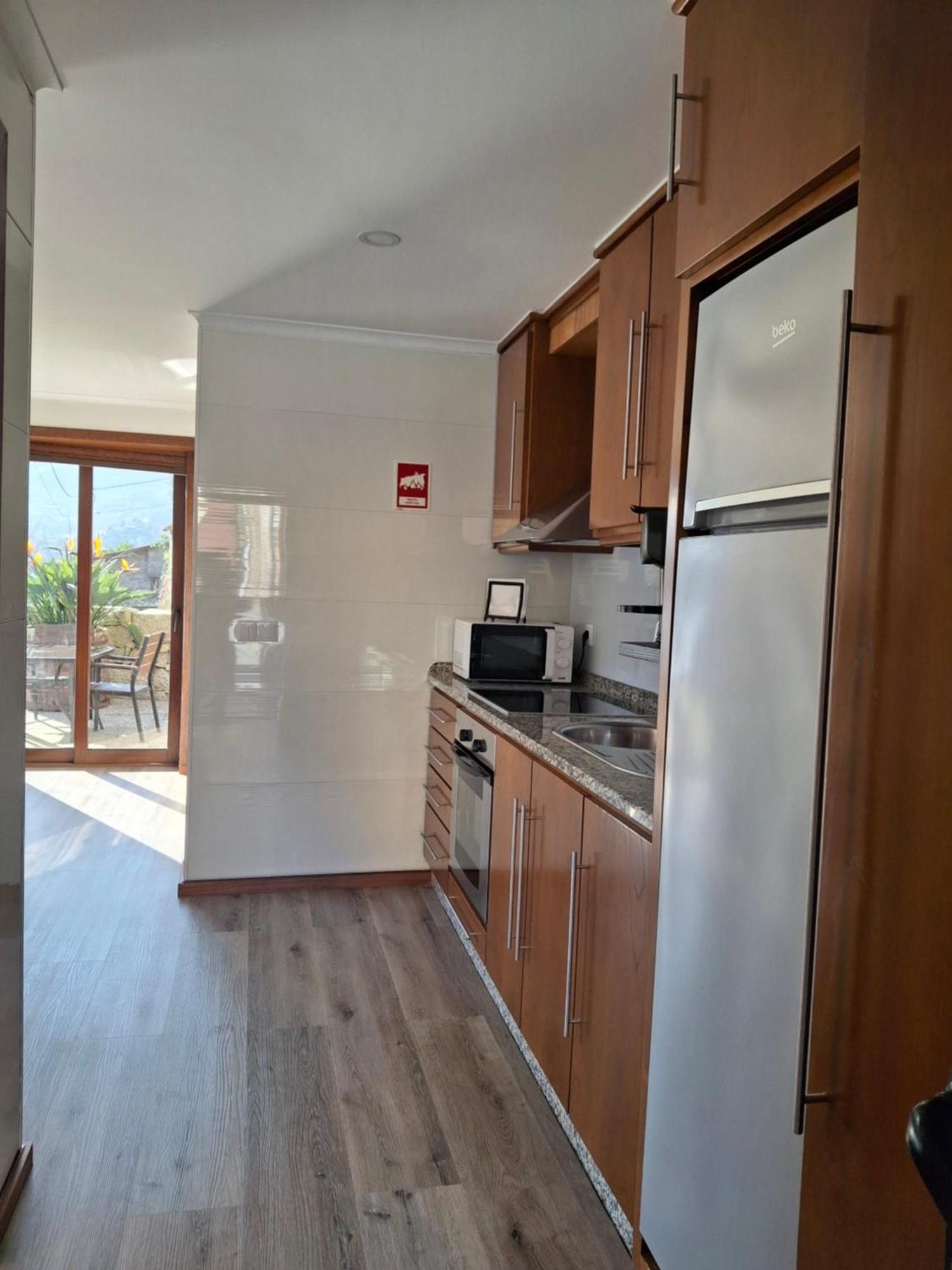 Geres Villas Exterior photo